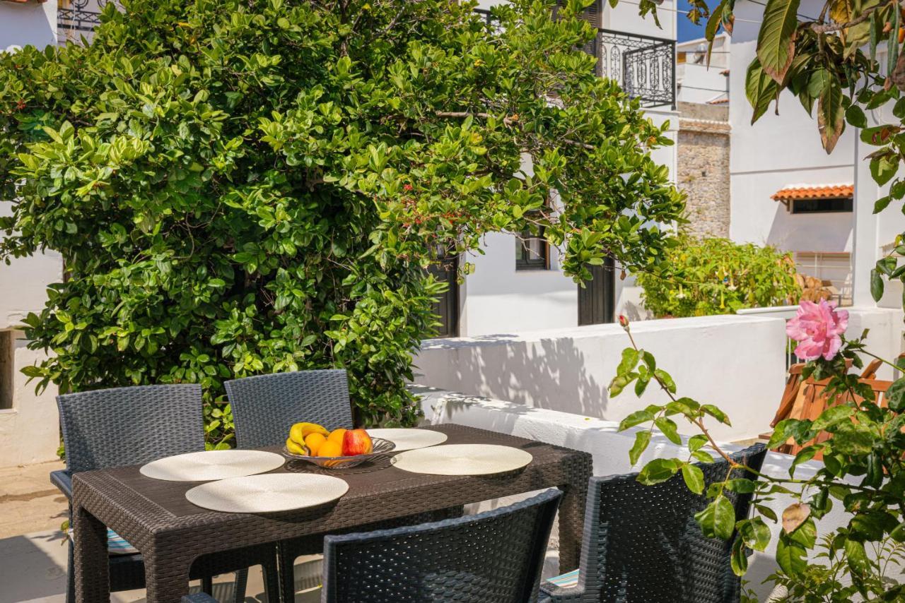Fiera Luxury Apartments. Kokkari Buitenkant foto